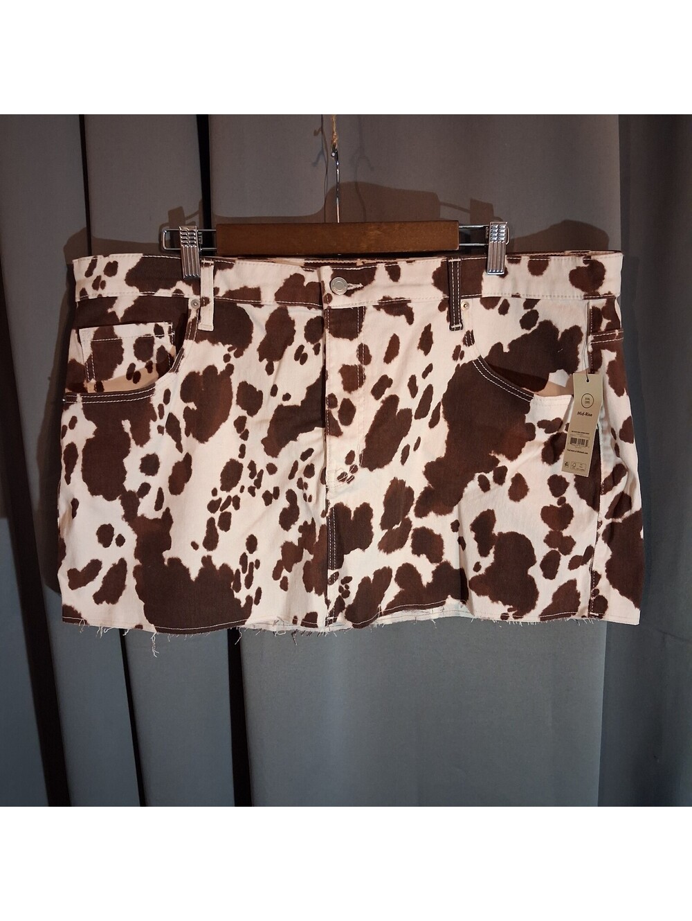 No Boundaries Women's XXL Cow Print Mid-Rise Denim Skirt